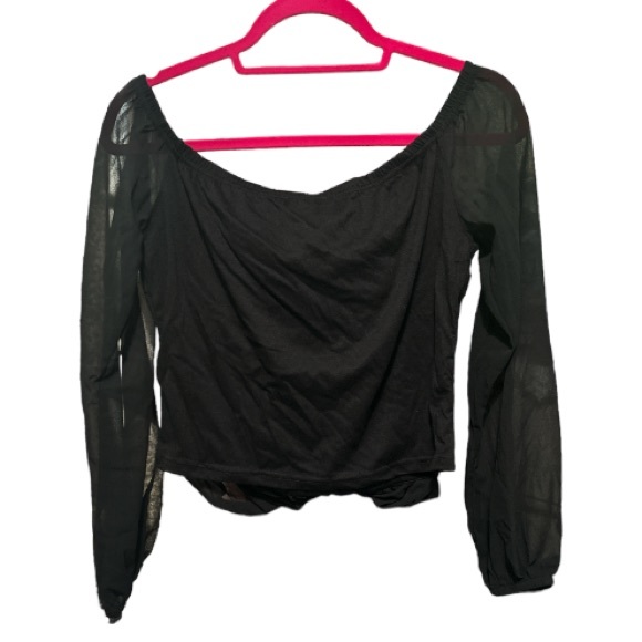Yoins black off the shoulder top cropped - Picture 4 of 6
